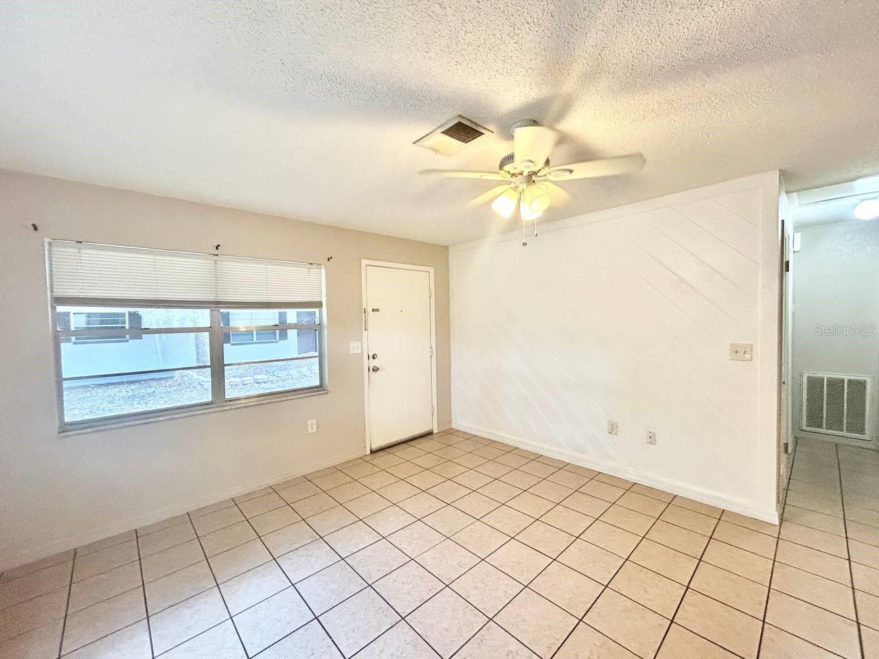 5800 MONTANA AVE — photo 4