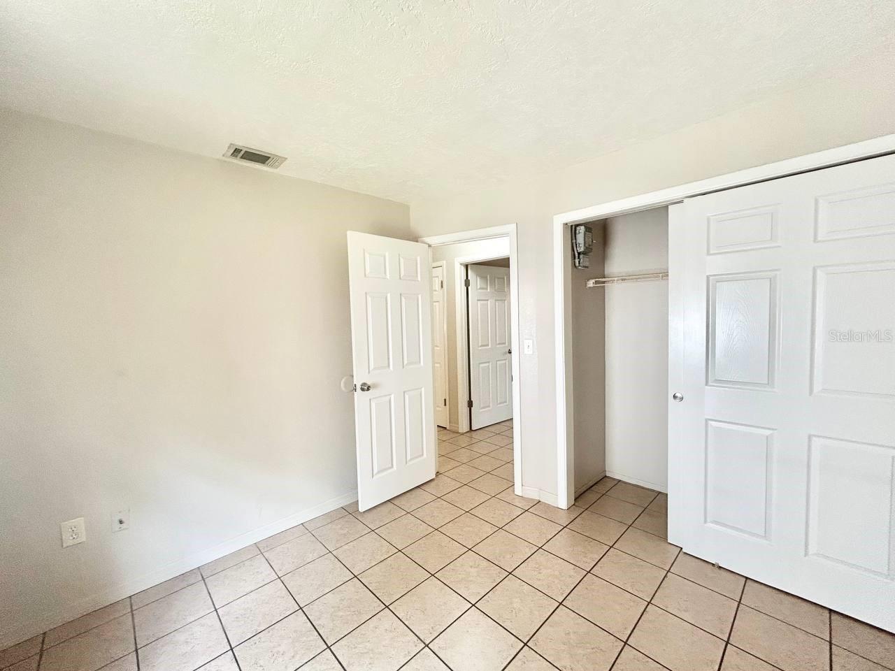 5800 MONTANA AVE — photo 14