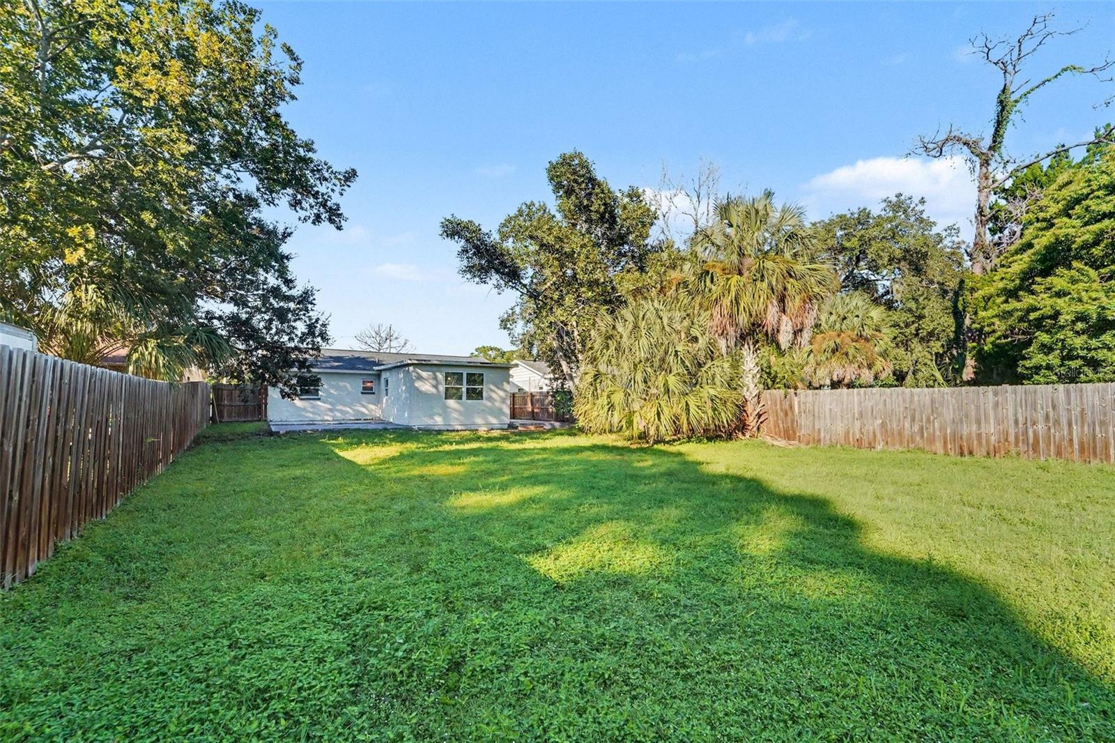 5200 BEHMS CT — photo 13