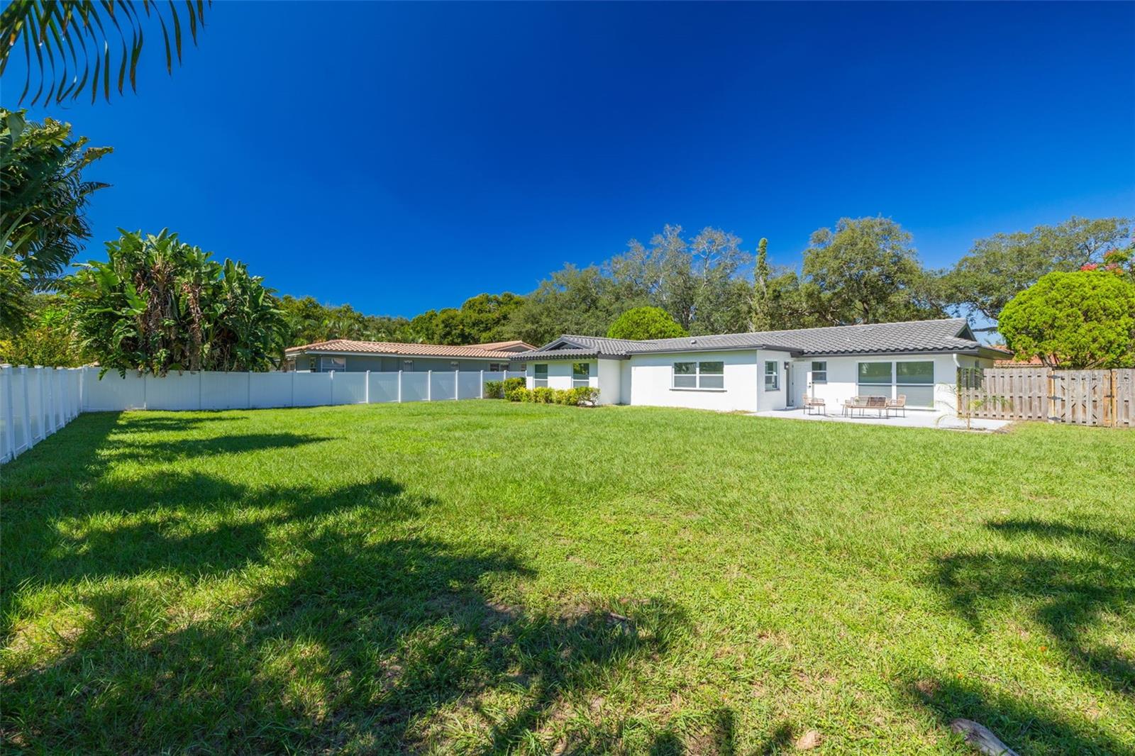 2291 GROVEWOOD RD — photo 33
