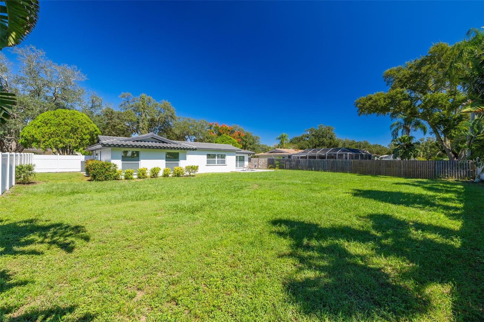2291 GROVEWOOD RD — photo 34