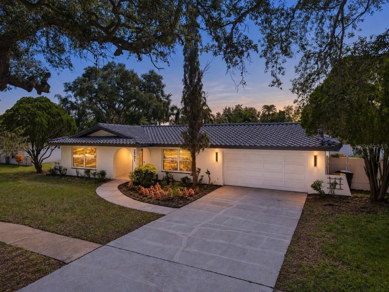 2291 GROVEWOOD RD — photo 4