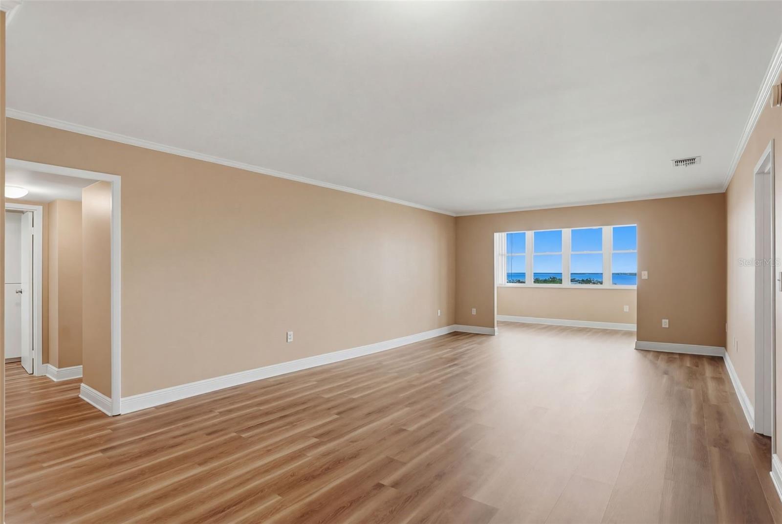 5108 BRITTANY DR S #1006 — photo 9