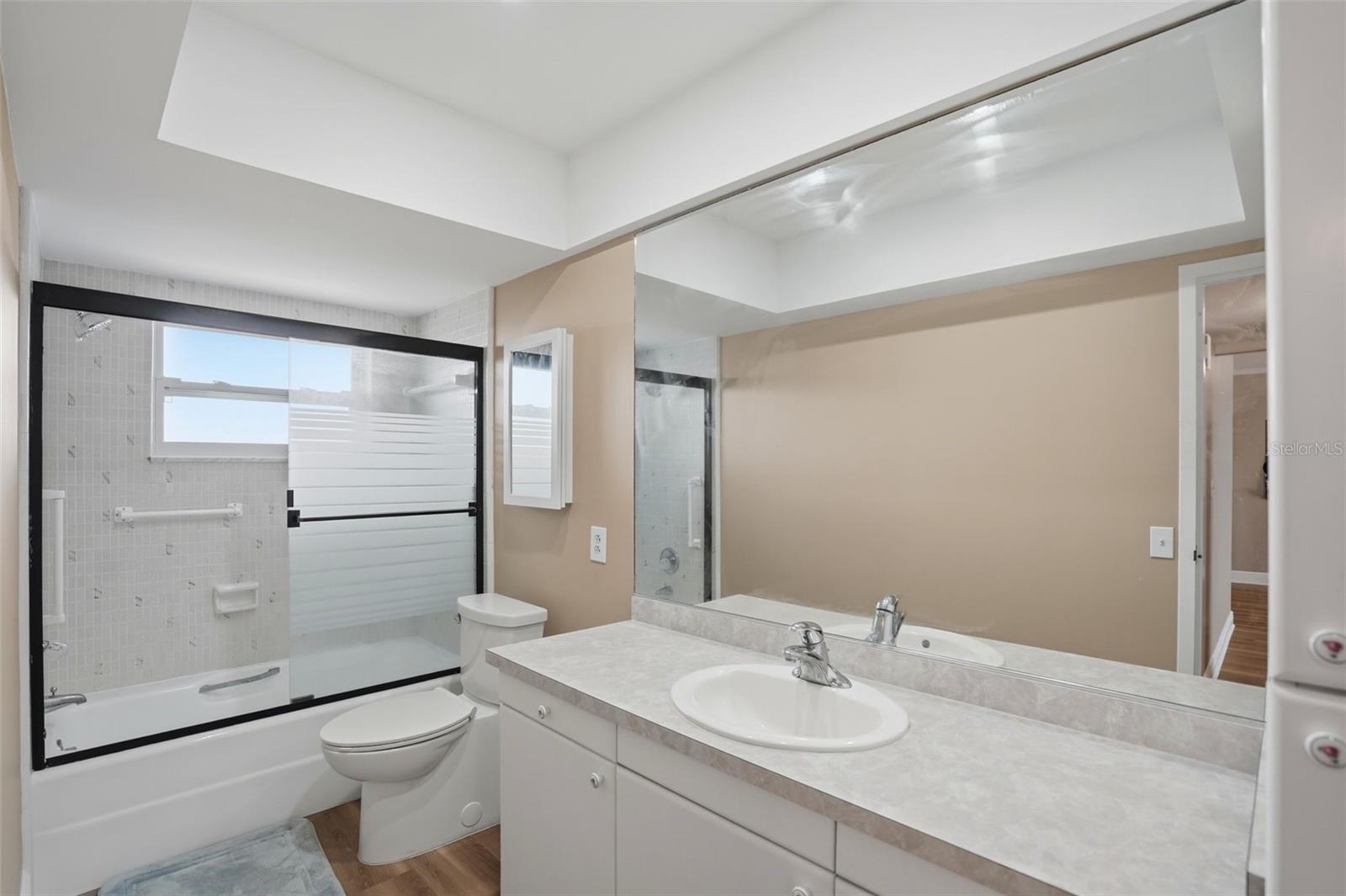 5108 BRITTANY DR S #1006 — photo 13