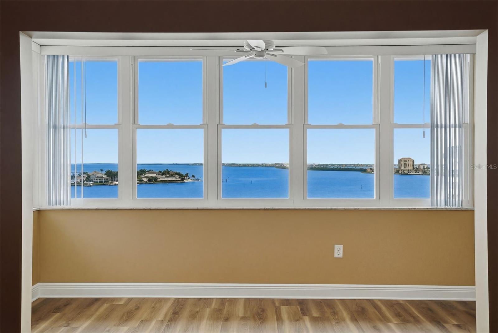5108 BRITTANY DR S #1006 — photo 3