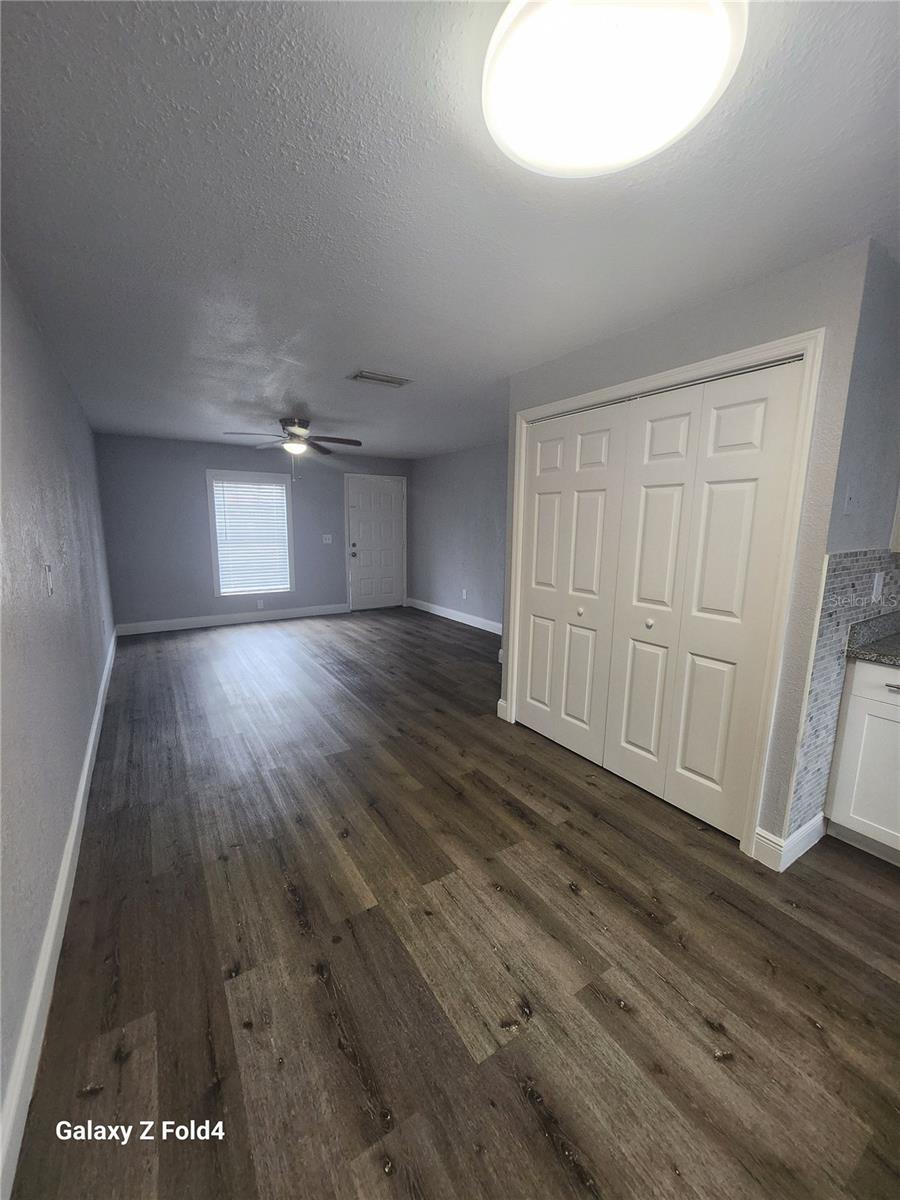 5704 N LINCOLN AVE #C — photo 3