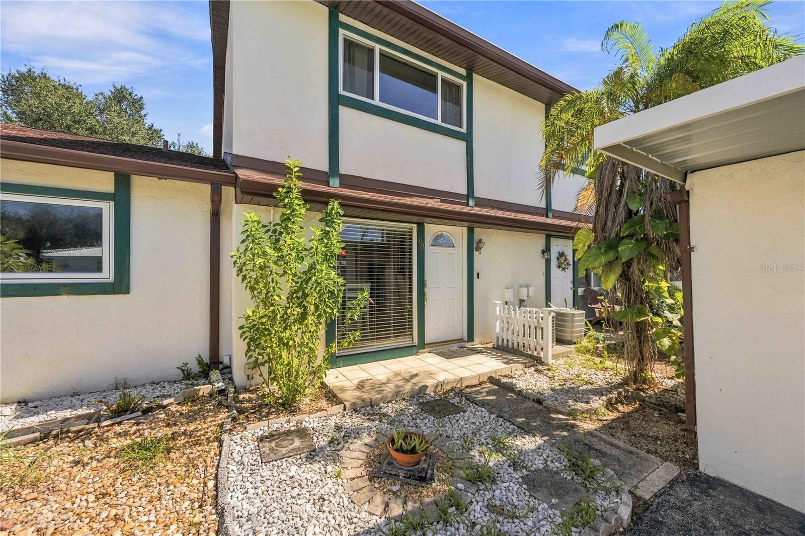 168 CIRCLEWOOD DR #102 — photo 4