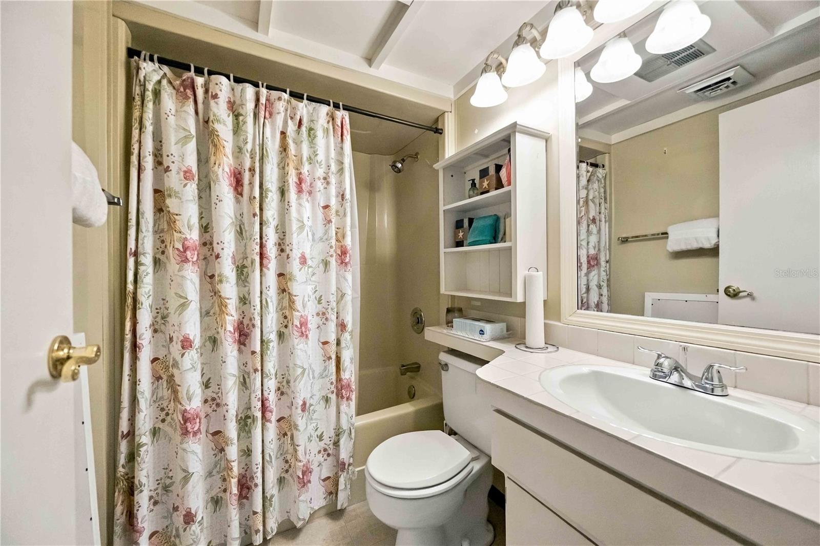 168 CIRCLEWOOD DR #102 — photo 25