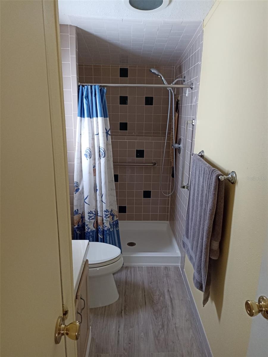 3421 HAMPSHIRE DR — photo 16