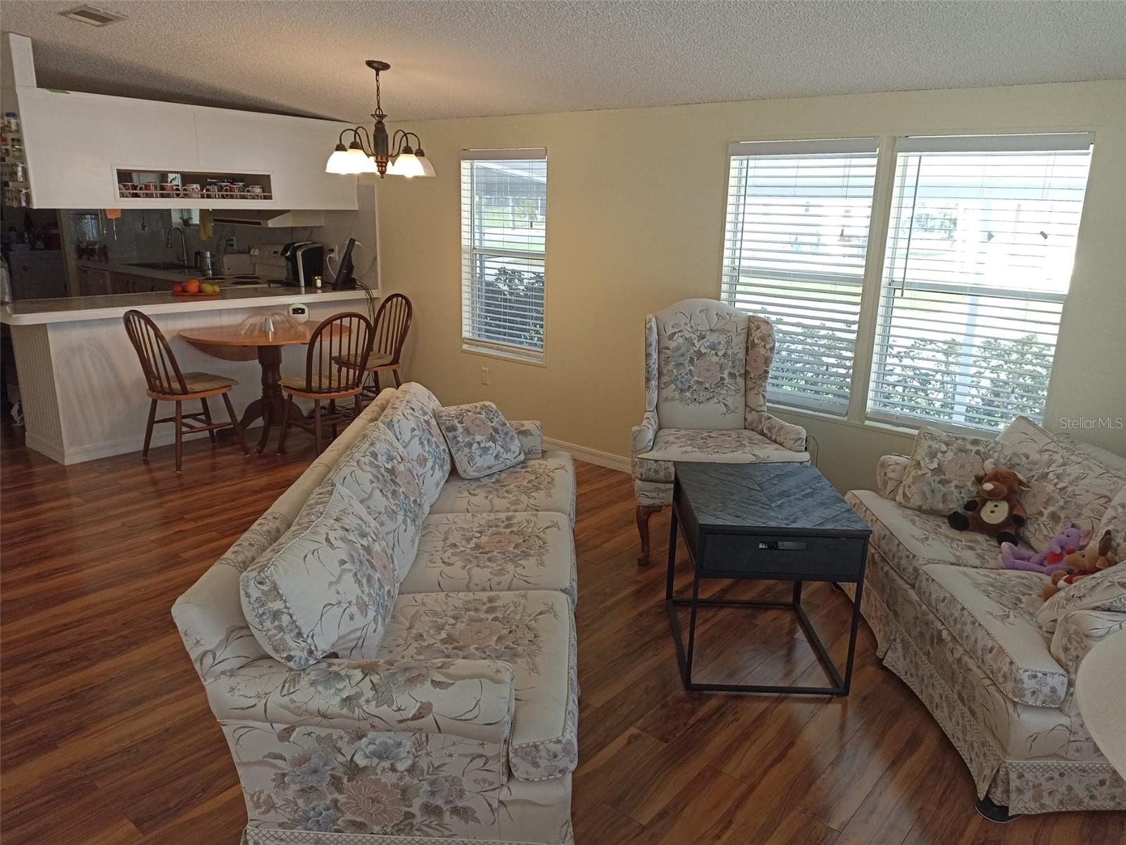 3421 HAMPSHIRE DR — photo 25