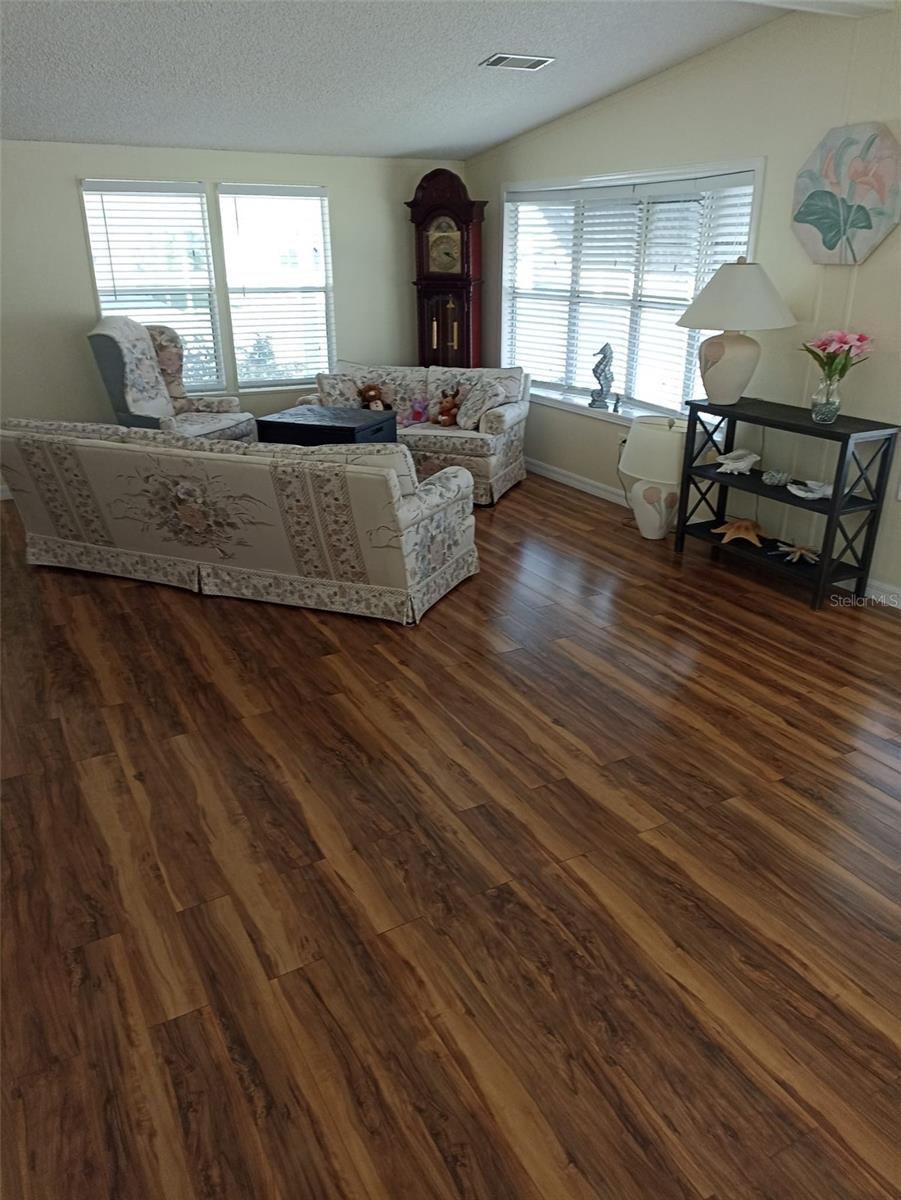 3421 HAMPSHIRE DR — photo 20