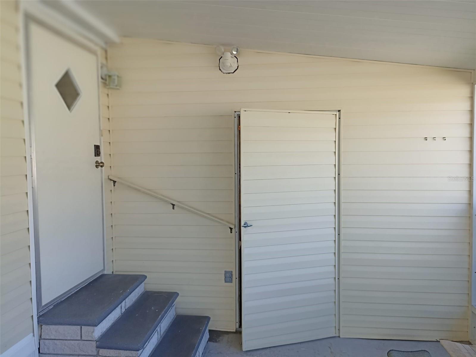 3421 HAMPSHIRE DR — photo 30
