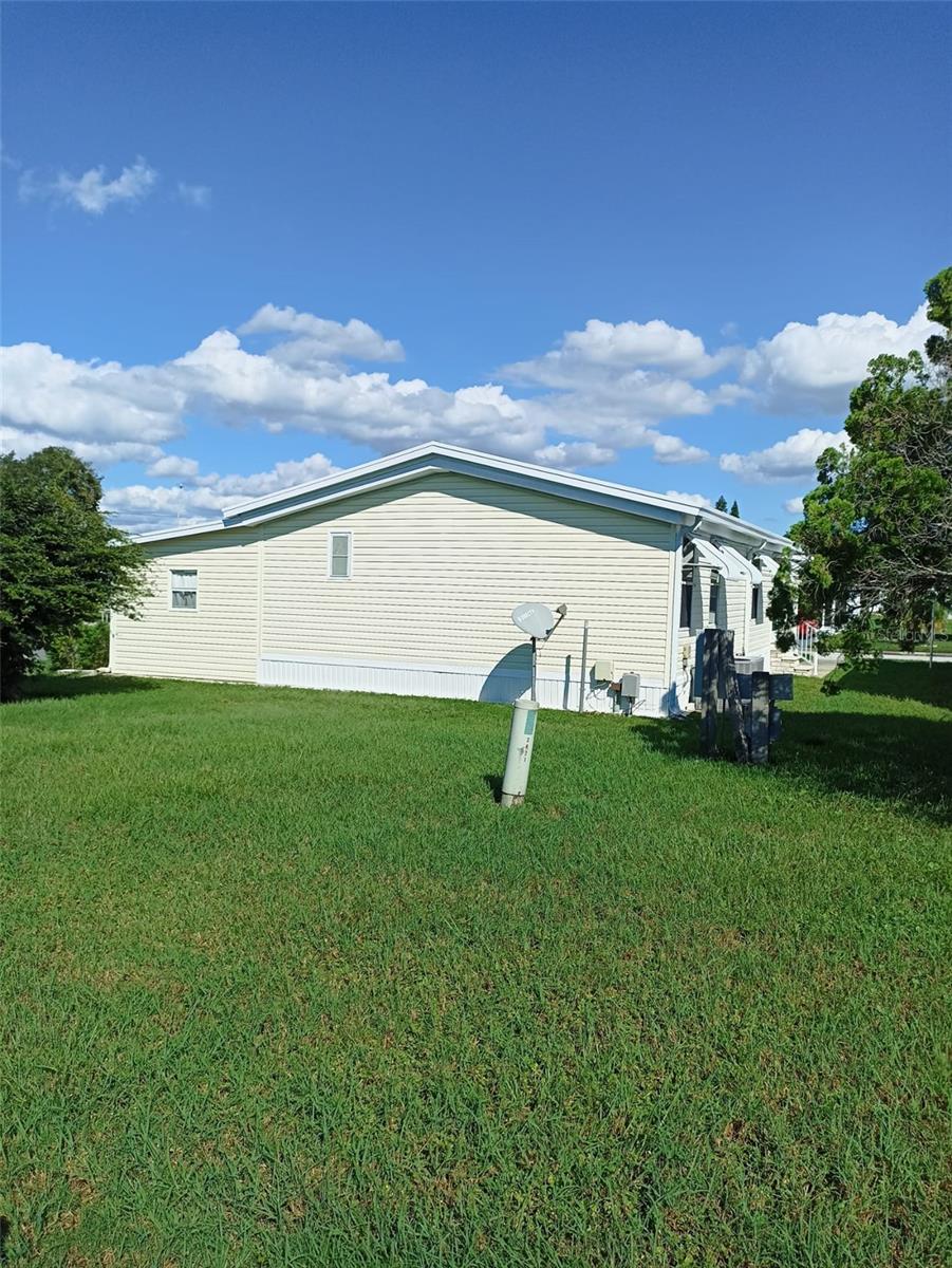 3421 HAMPSHIRE DR — photo 6