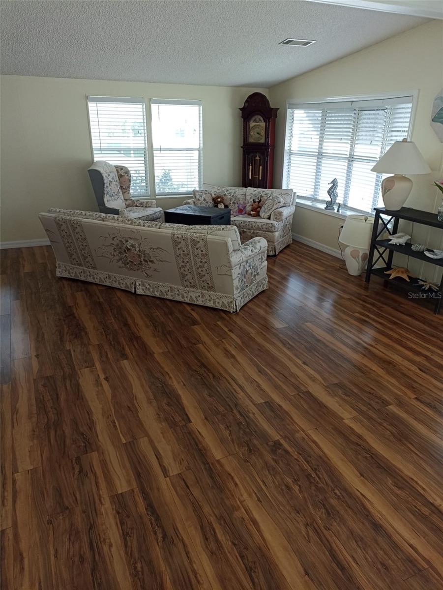 3421 HAMPSHIRE DR — photo 21
