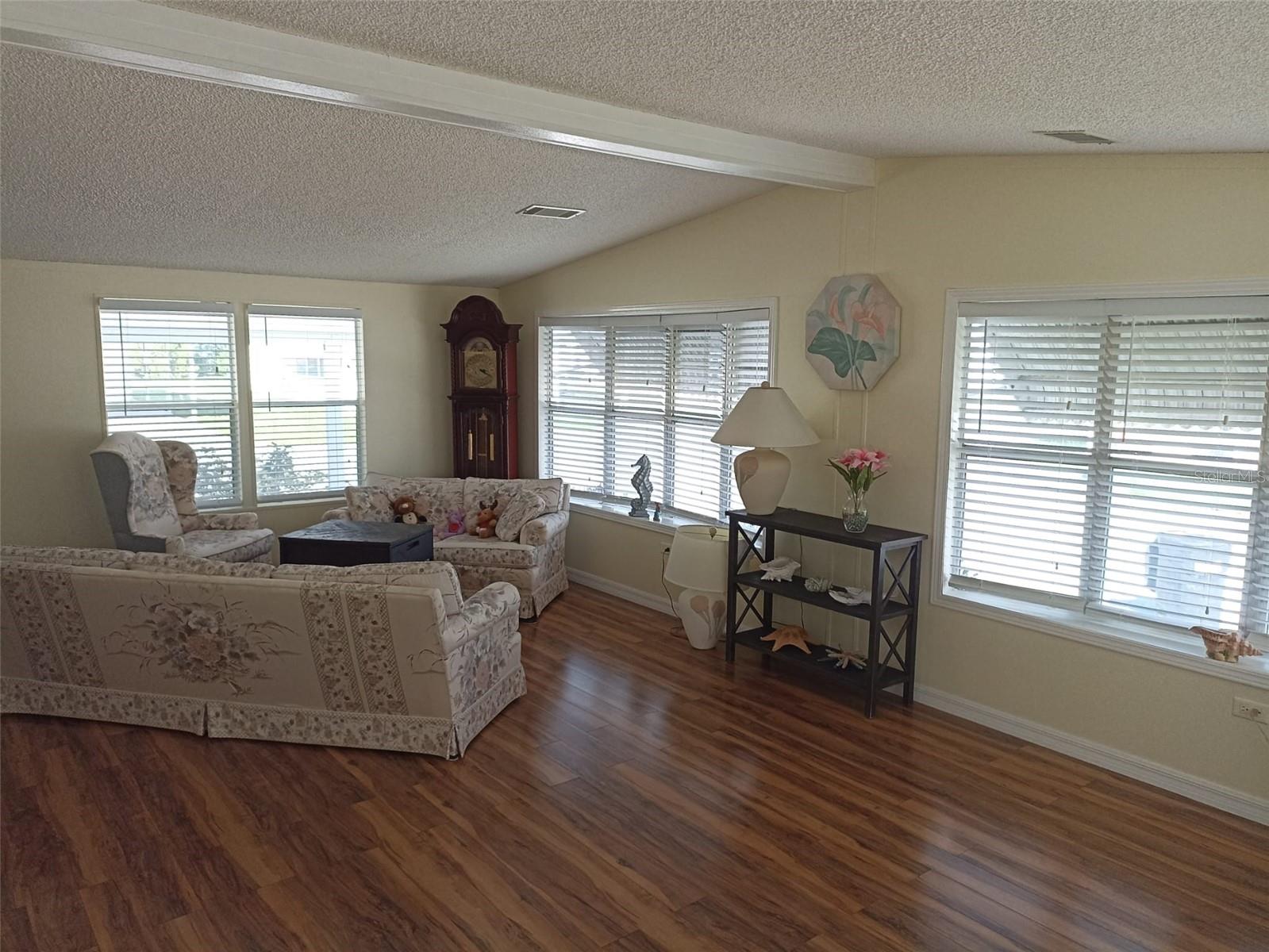 3421 HAMPSHIRE DR — photo 22