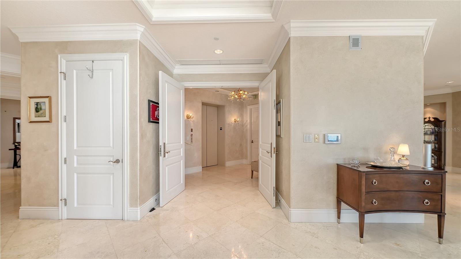 2050 BENJAMIN FRANKLIN DR #PH1102 — photo 4