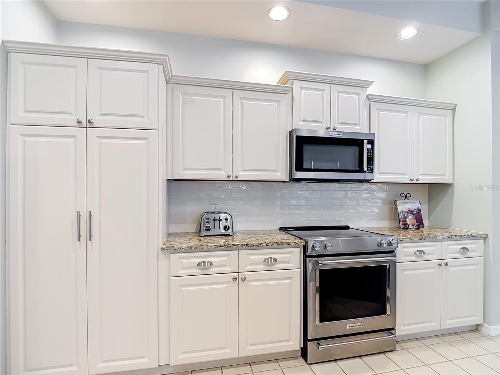 8704 BROADGREEN CT — photo 14