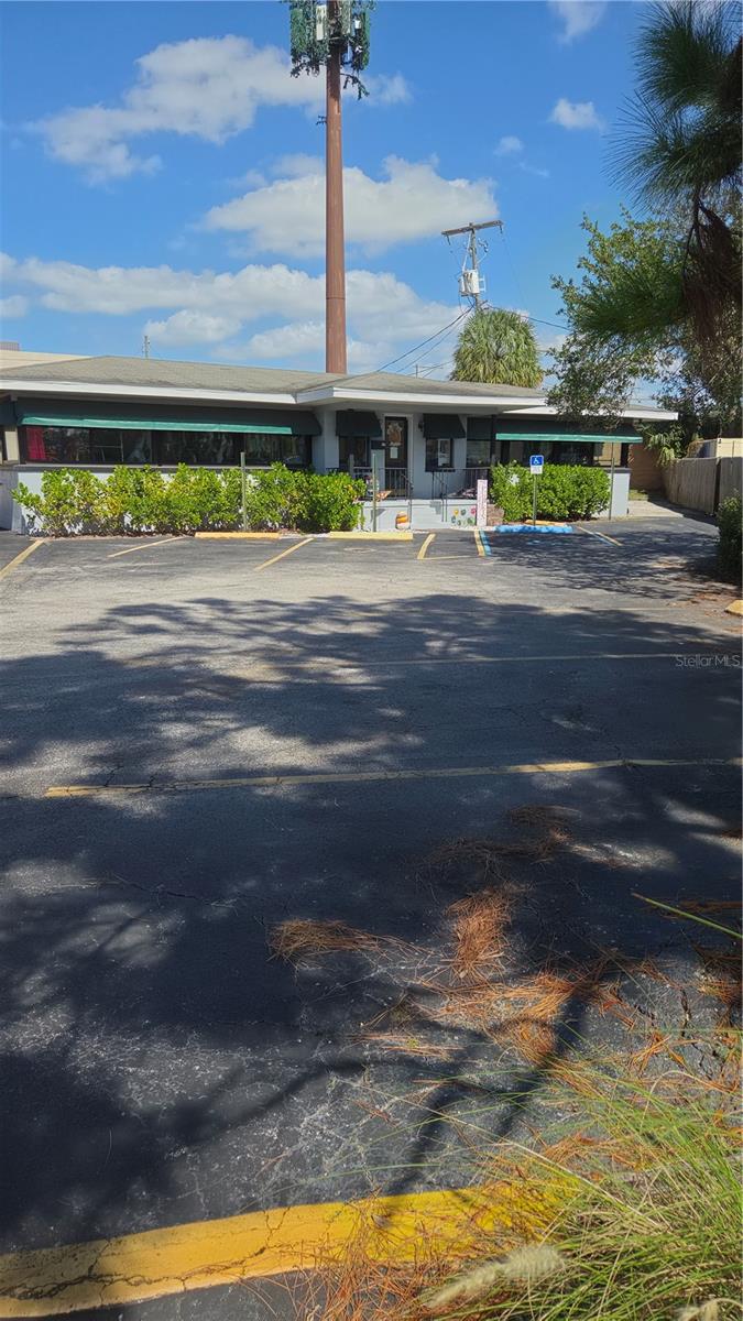814 S DALE MABRY HWY — photo 3