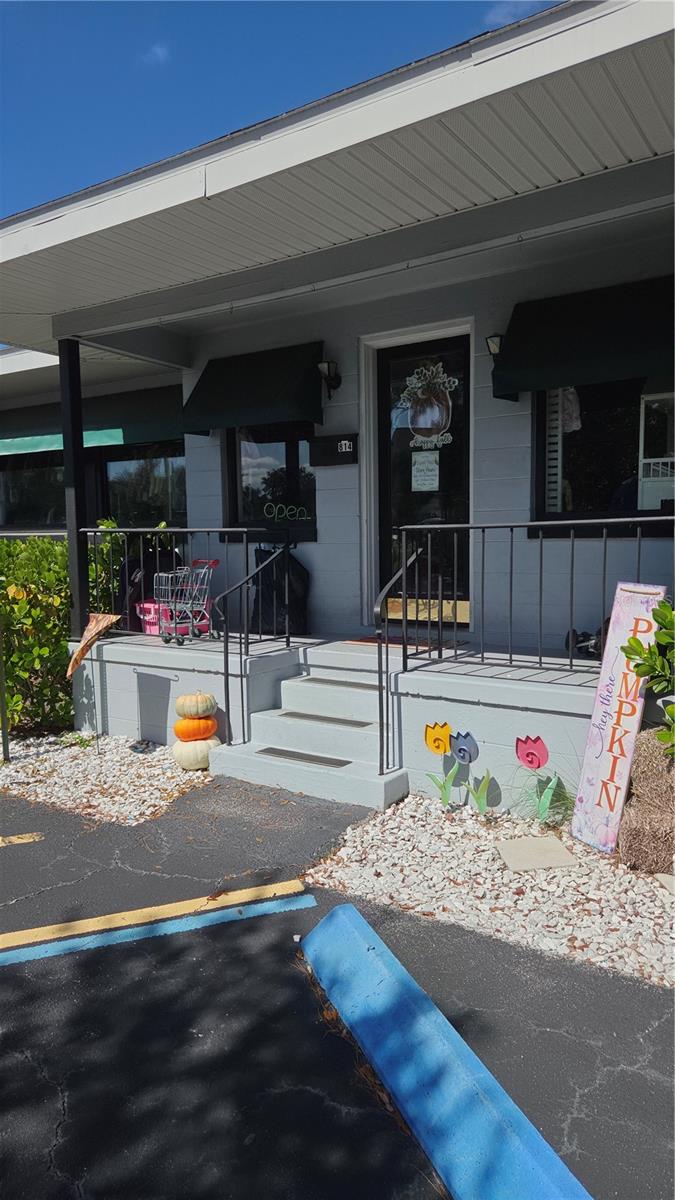 814 S DALE MABRY HWY — photo 2
