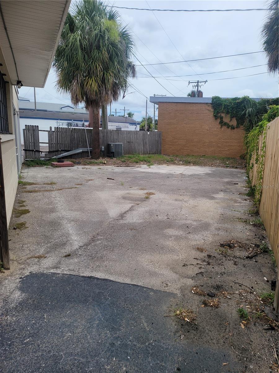 814 S DALE MABRY HWY — photo 26