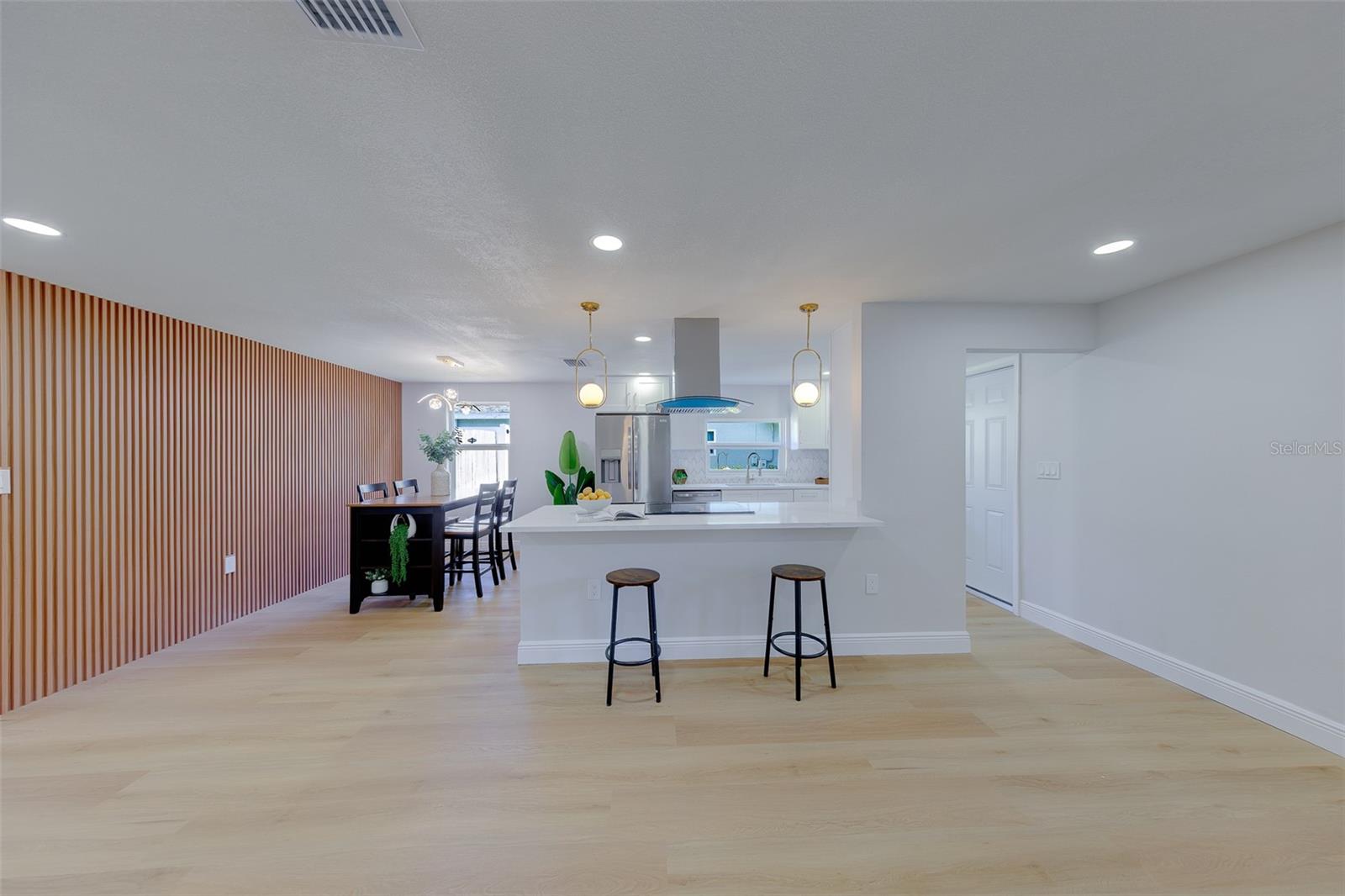 7149 CHANNELSIDE LN N — photo 6