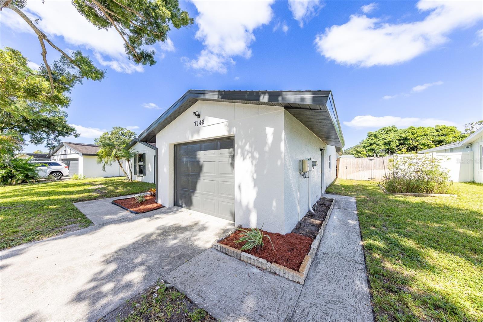 7149 CHANNELSIDE LN N — photo 52