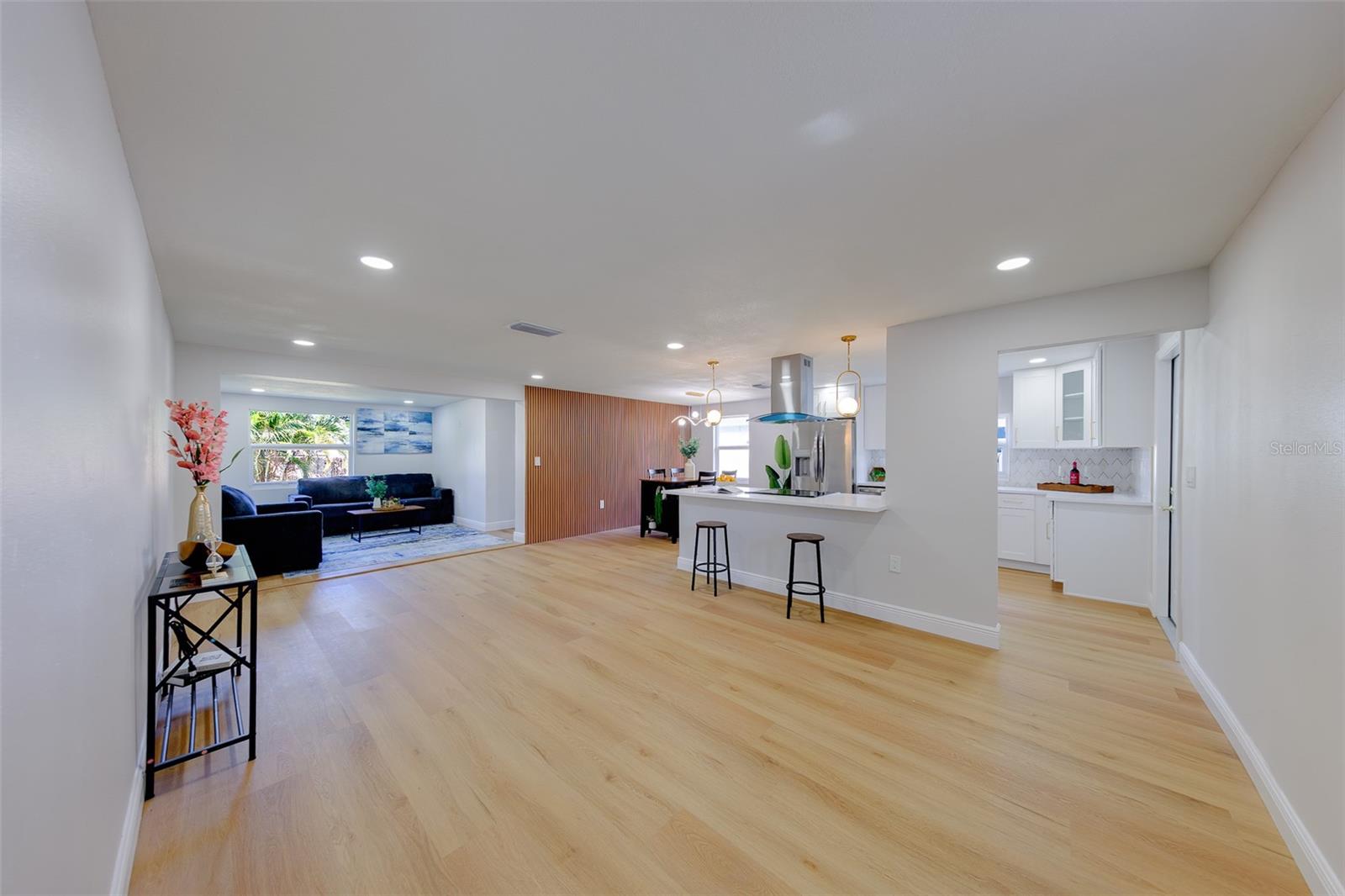 7149 CHANNELSIDE LN N — photo 4