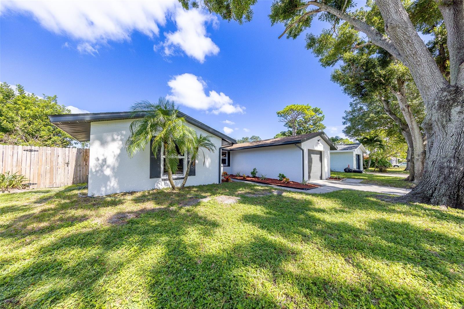 7149 CHANNELSIDE LN N — photo 54