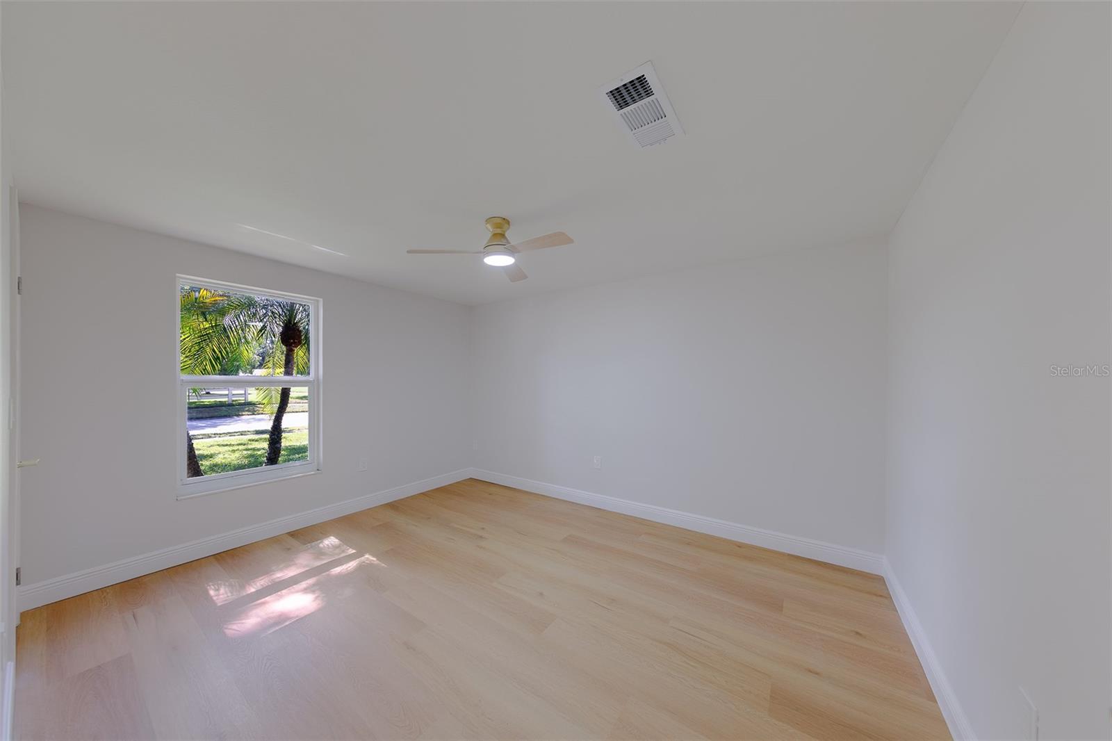7149 CHANNELSIDE LN N — photo 23