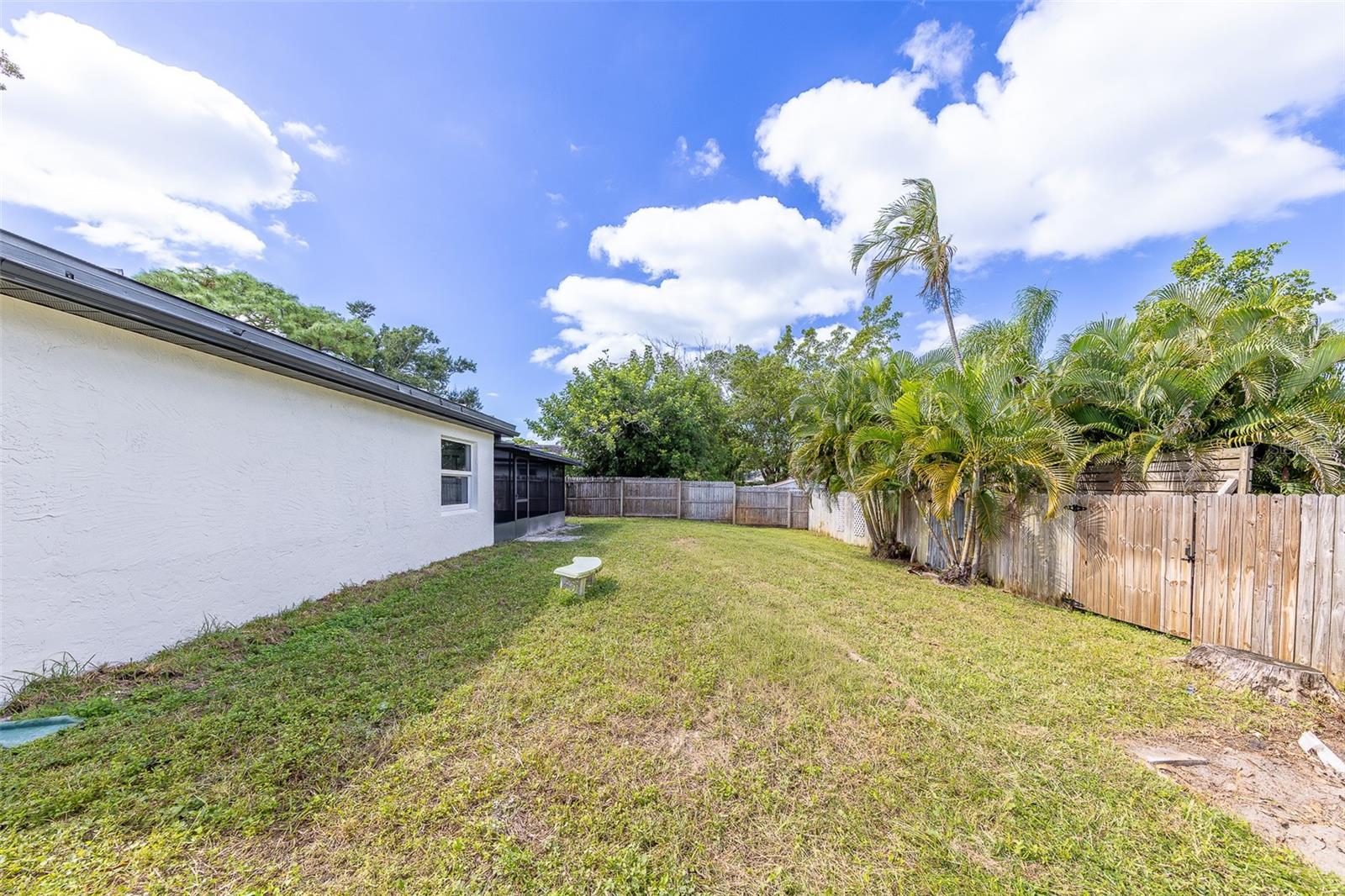 7149 CHANNELSIDE LN N — photo 49