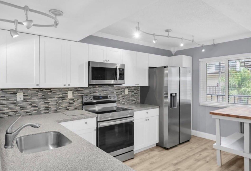 2209 BELLEAIR RD #C13 — photo 17