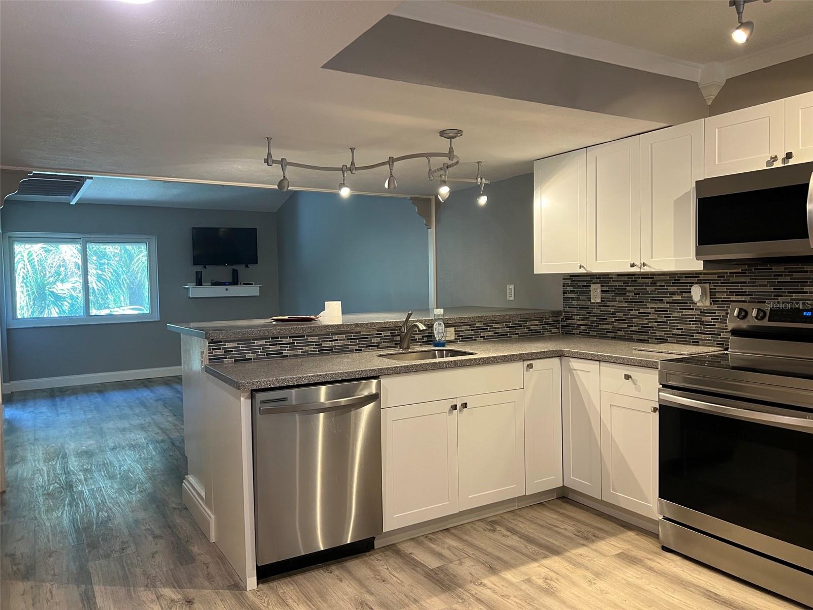 2209 BELLEAIR RD #C13 — photo 7