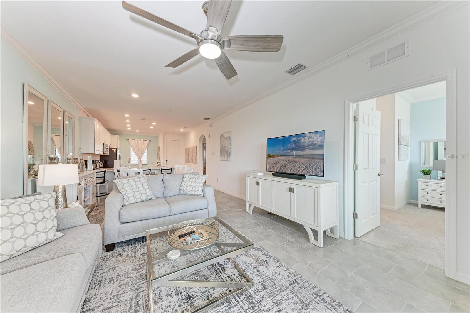 18114 GAWTHROP DR #404 — photo 12