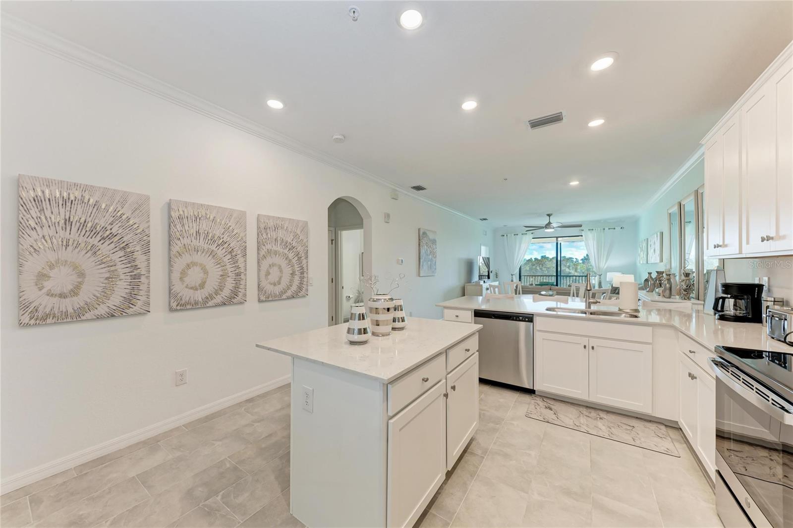 18114 GAWTHROP DR #404 — photo 18