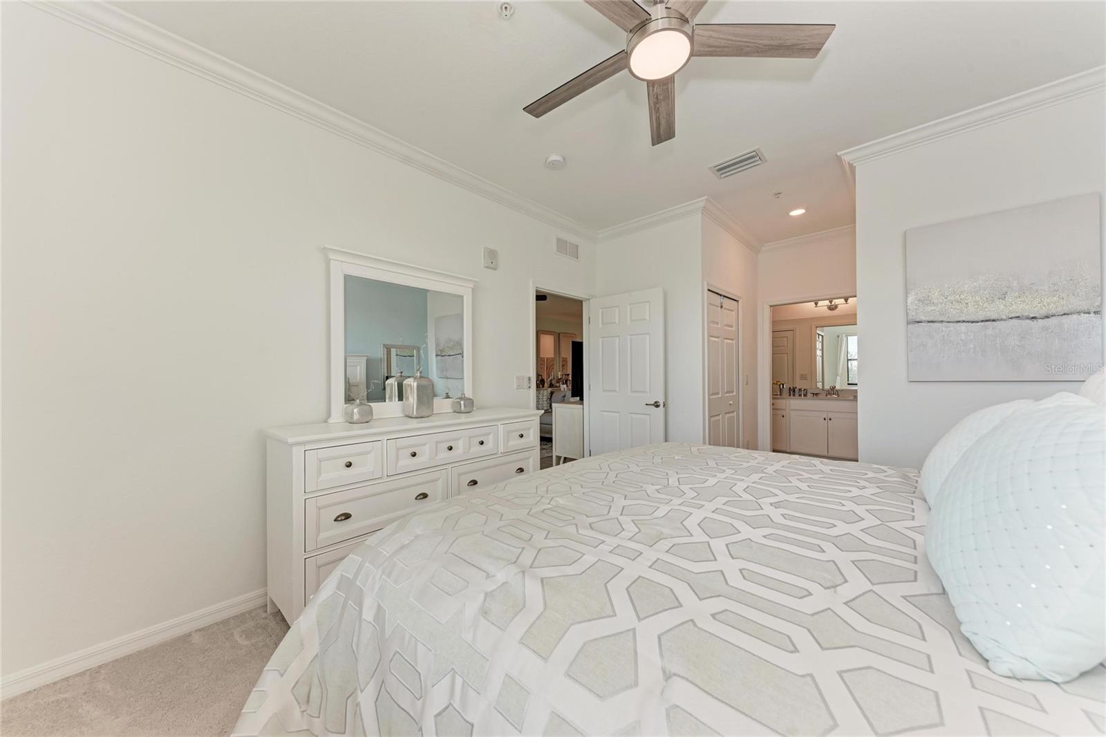 18114 GAWTHROP DR #404 — photo 24