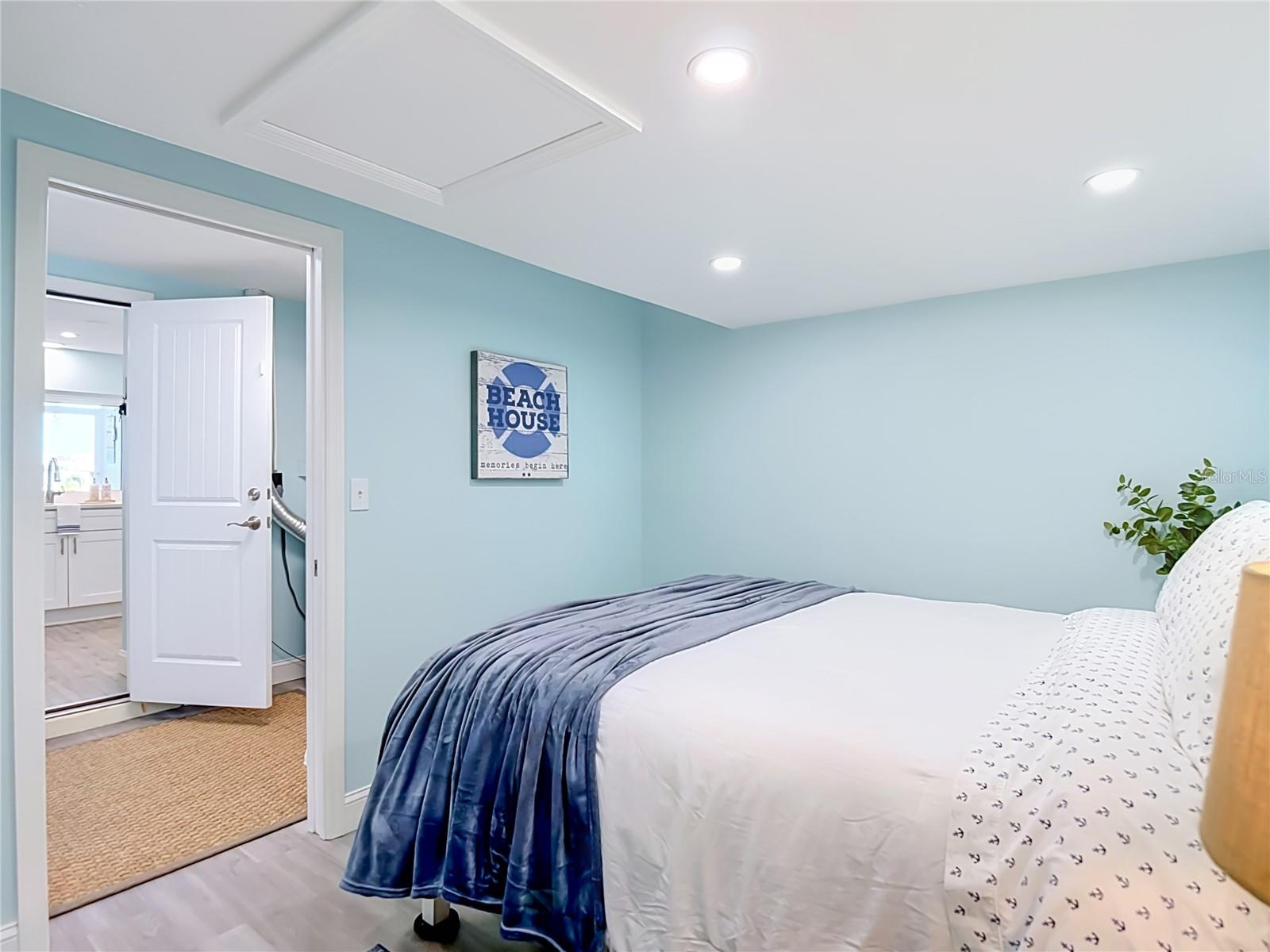 4951 FORECASTLE DR — photo 38