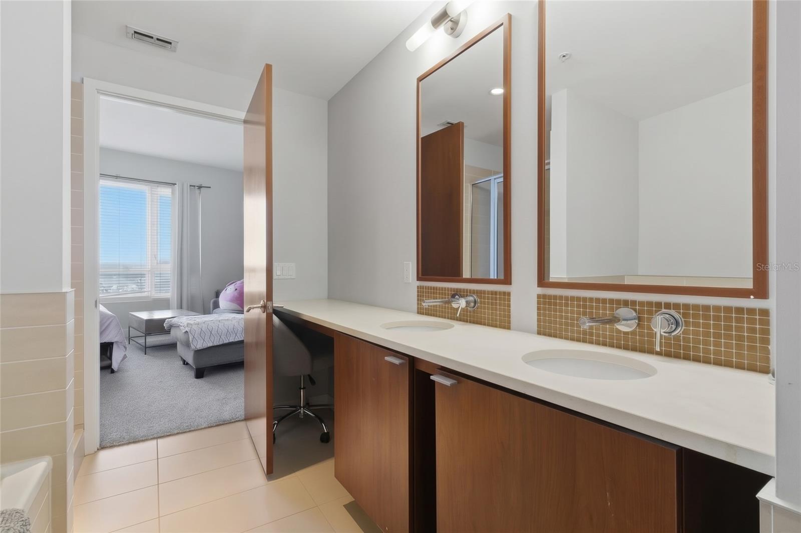912 CHANNELSIDE DR #2307 — photo 12