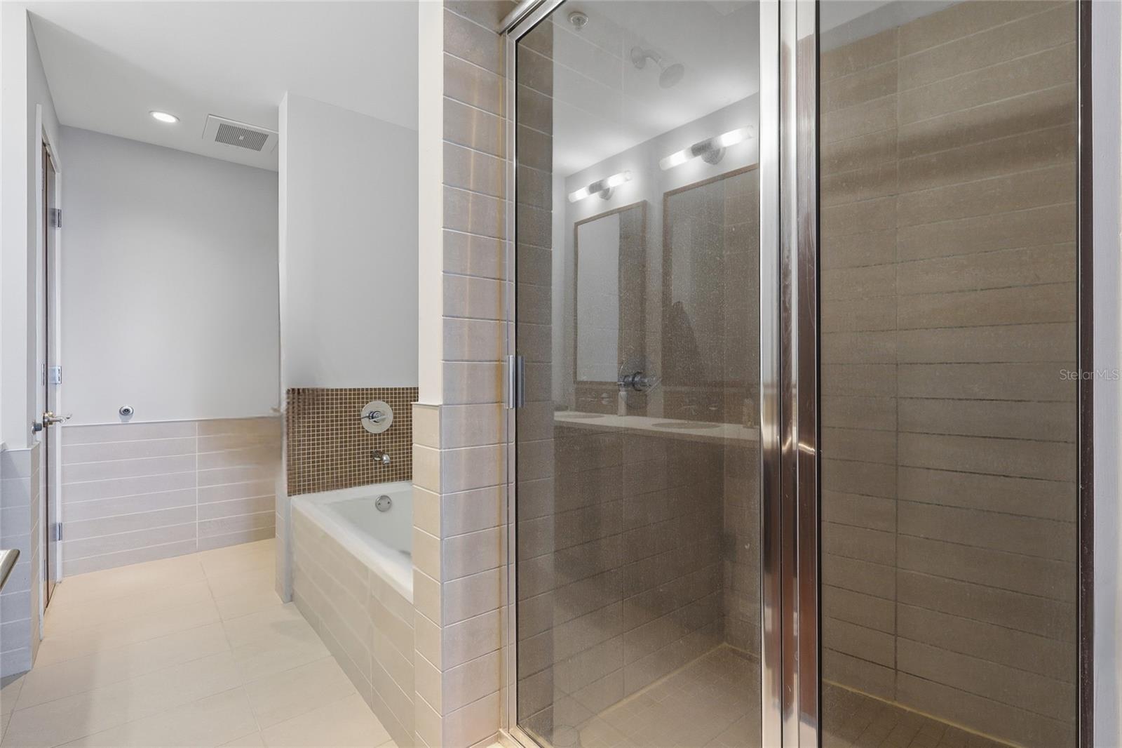 912 CHANNELSIDE DR #2307 — photo 11