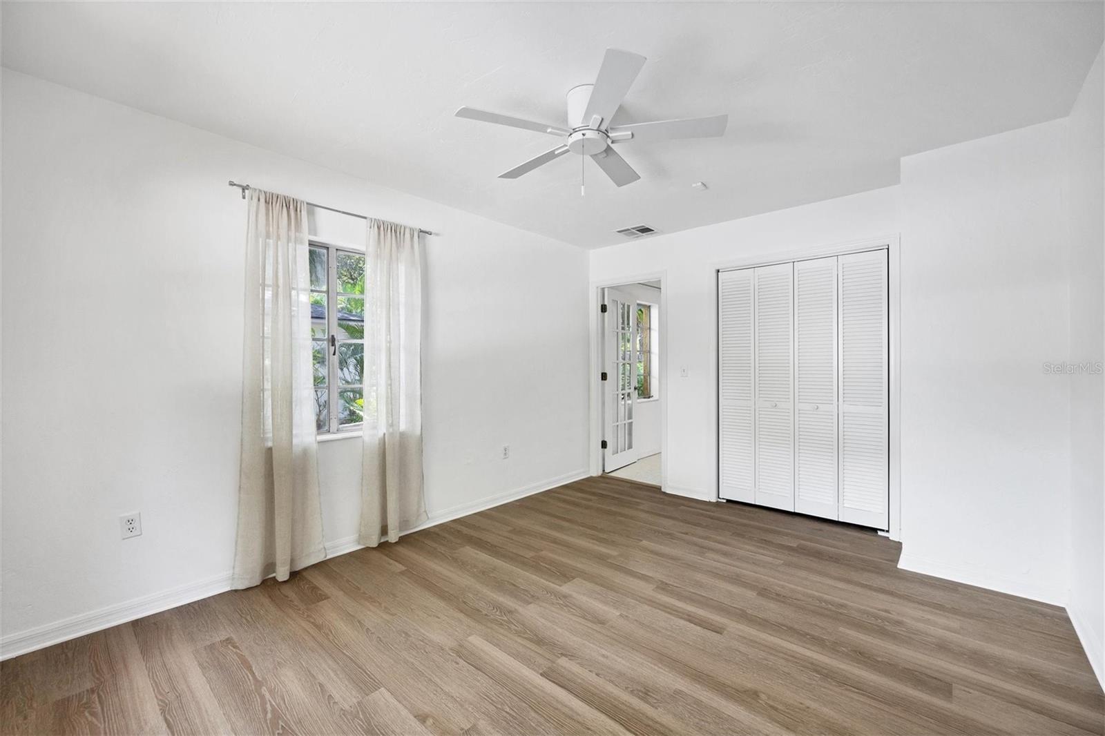 1856 ORCHID ST — photo 16