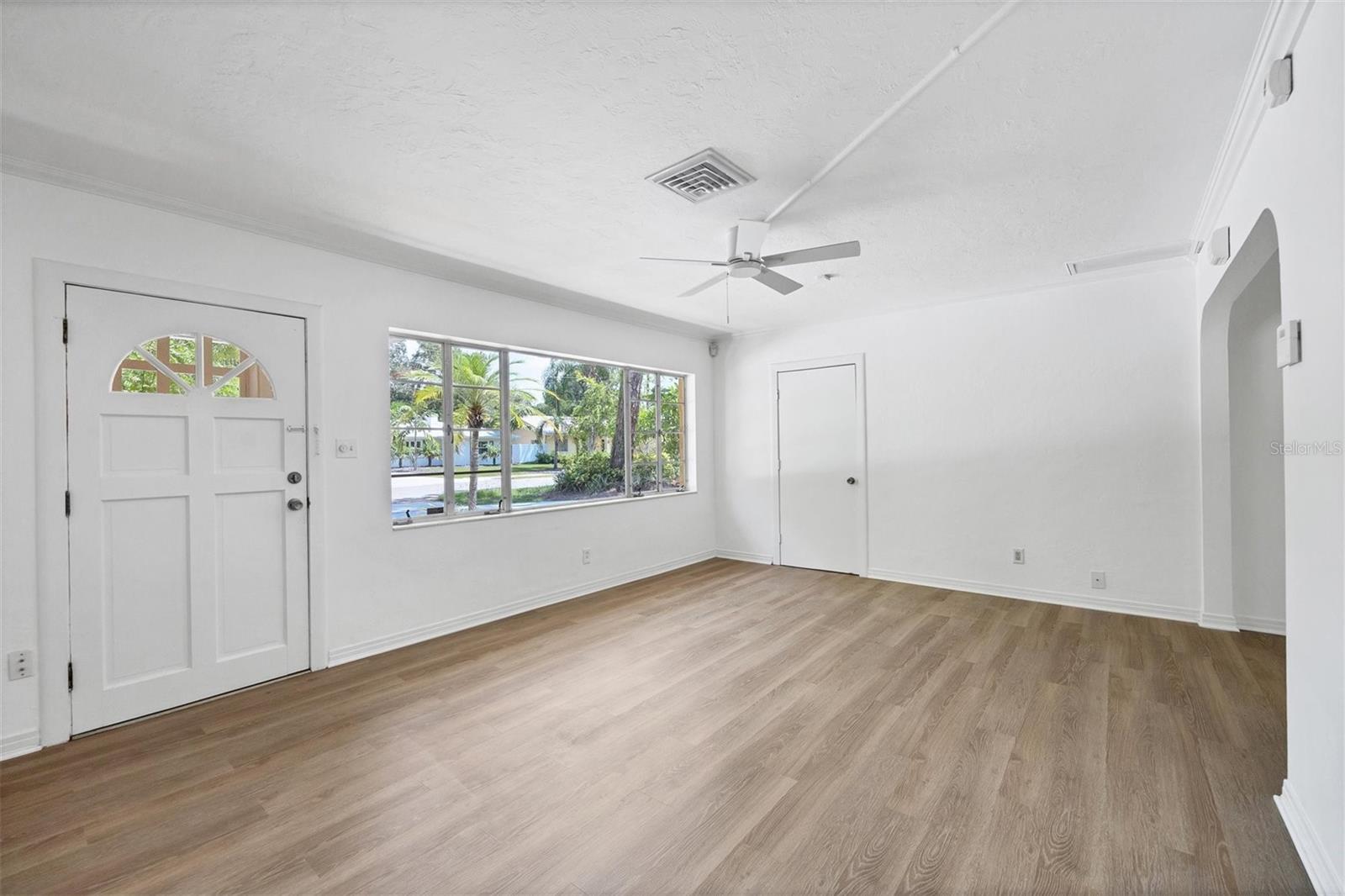 1856 ORCHID ST — photo 5