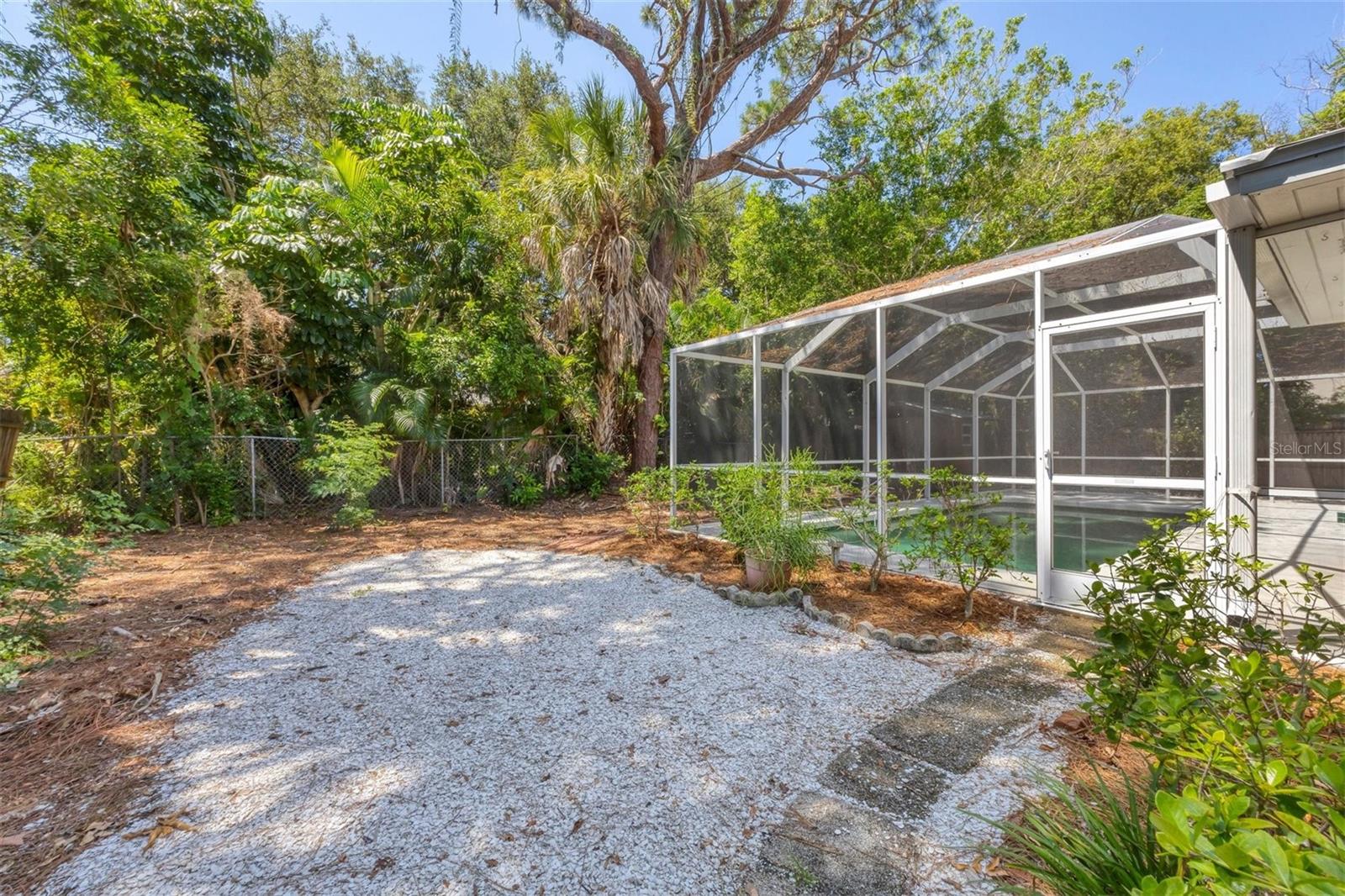 1856 ORCHID ST — photo 26