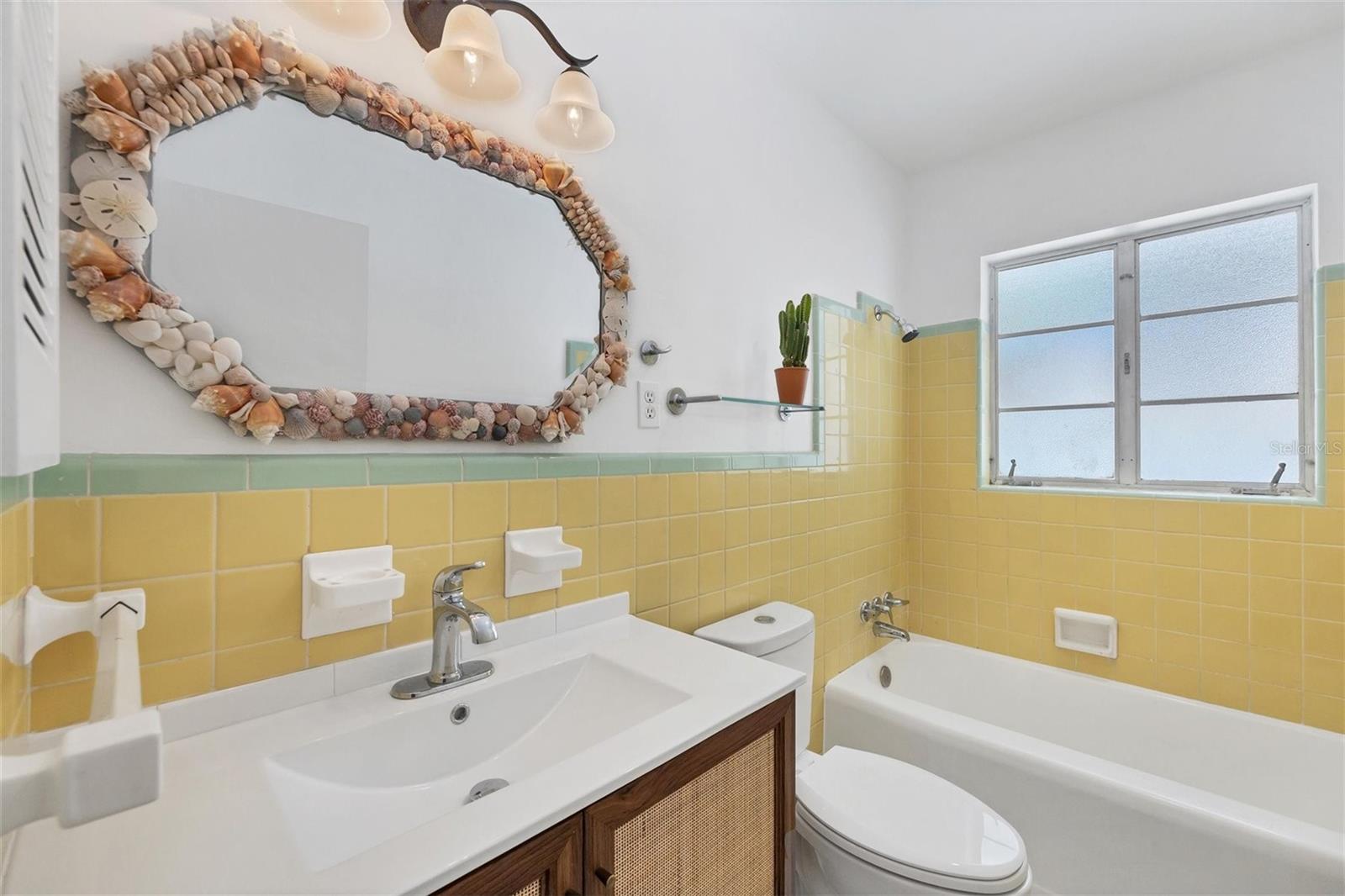 1856 ORCHID ST — photo 19