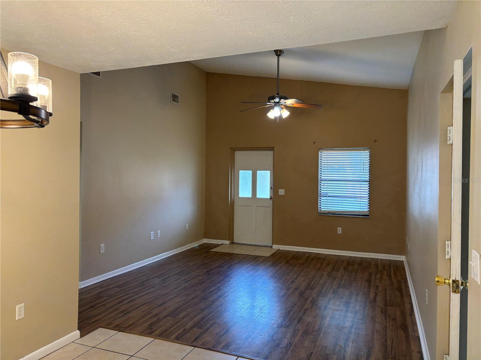 21334 COAKLEY — photo 3