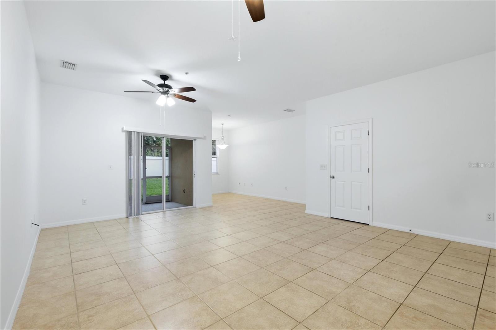 3639 PARKRIDGE CIR #10-102 — photo 8