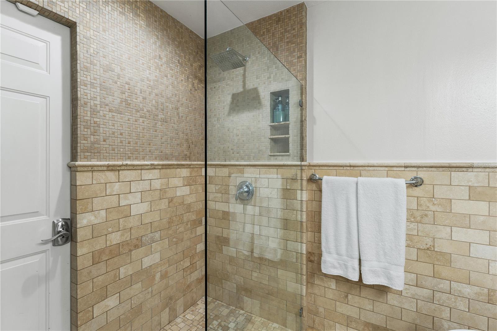 5363 FOXWOOD DR — photo 22