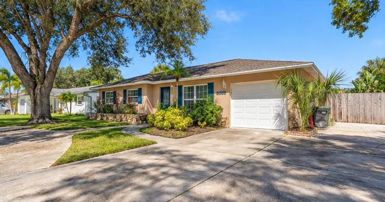 5363 FOXWOOD DR — photo 3