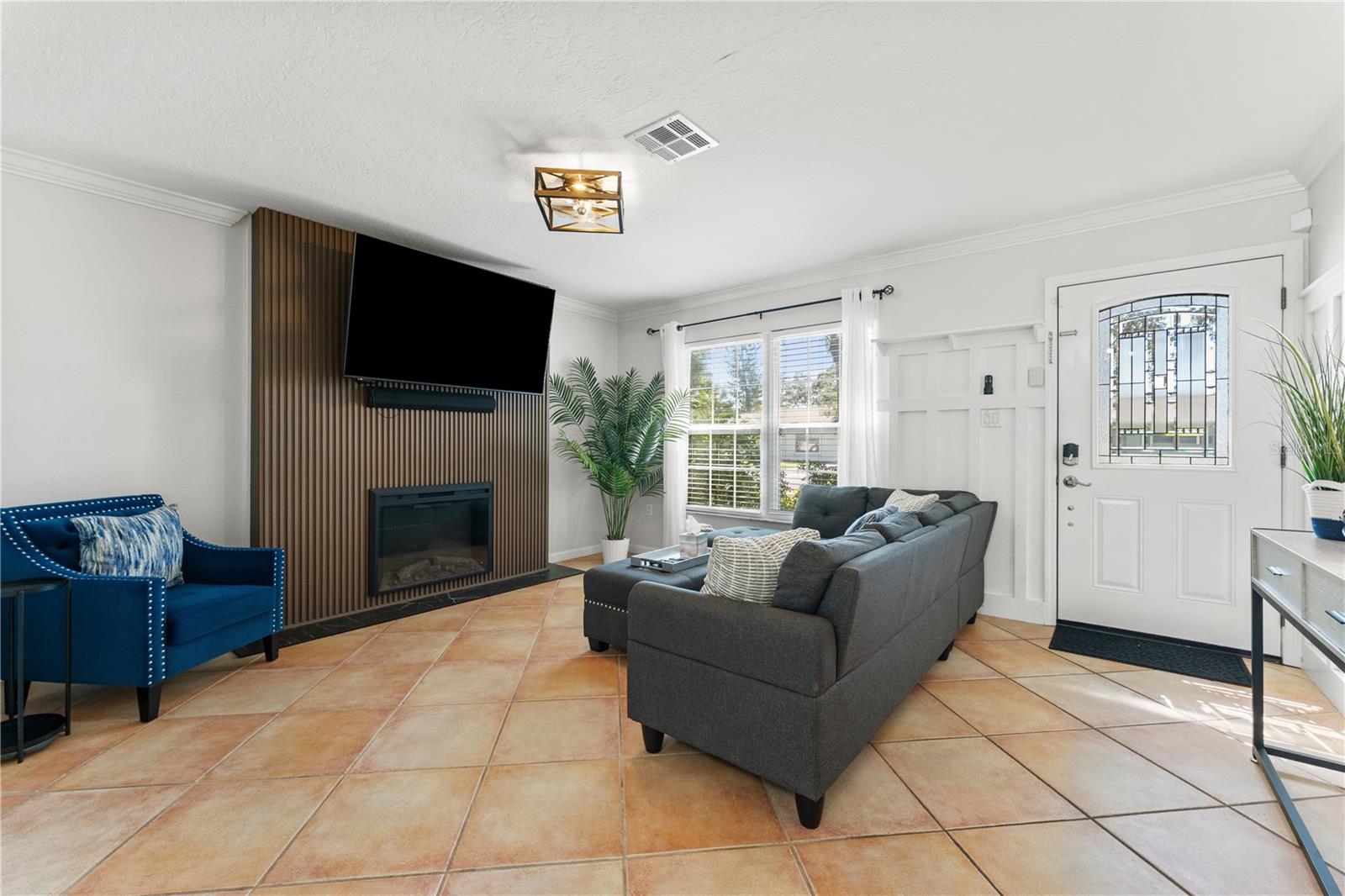 5363 FOXWOOD DR — photo 5