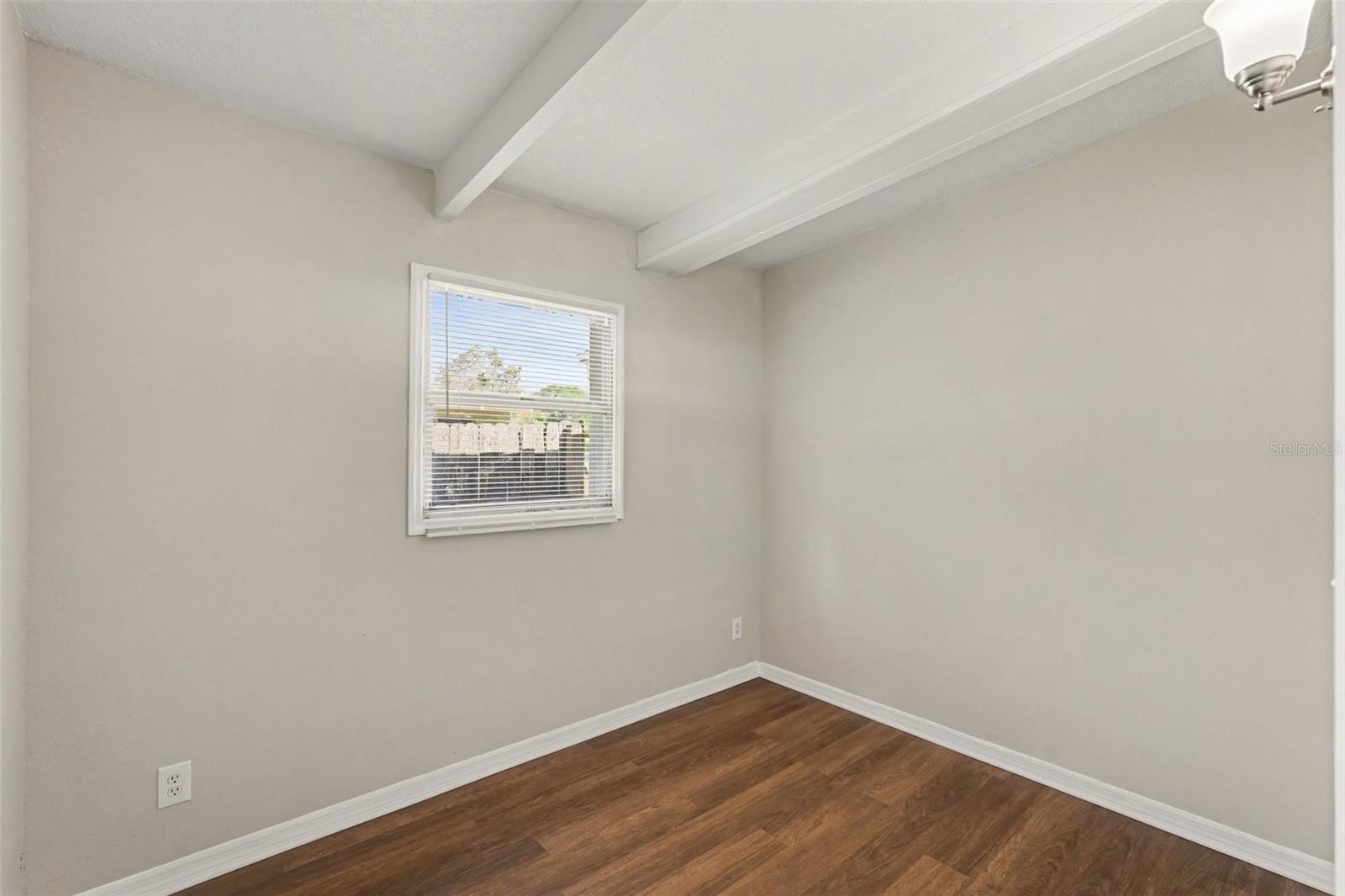 1421 LONGWOOD LOOP — photo 22