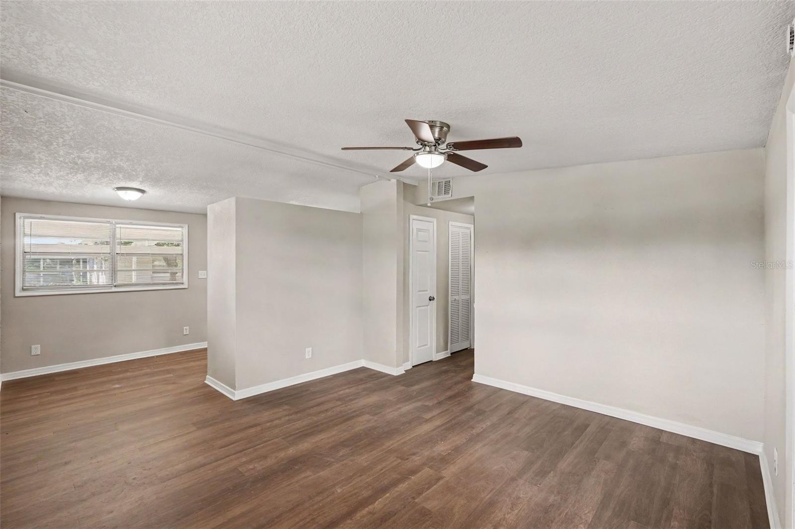 1421 LONGWOOD LOOP — photo 7