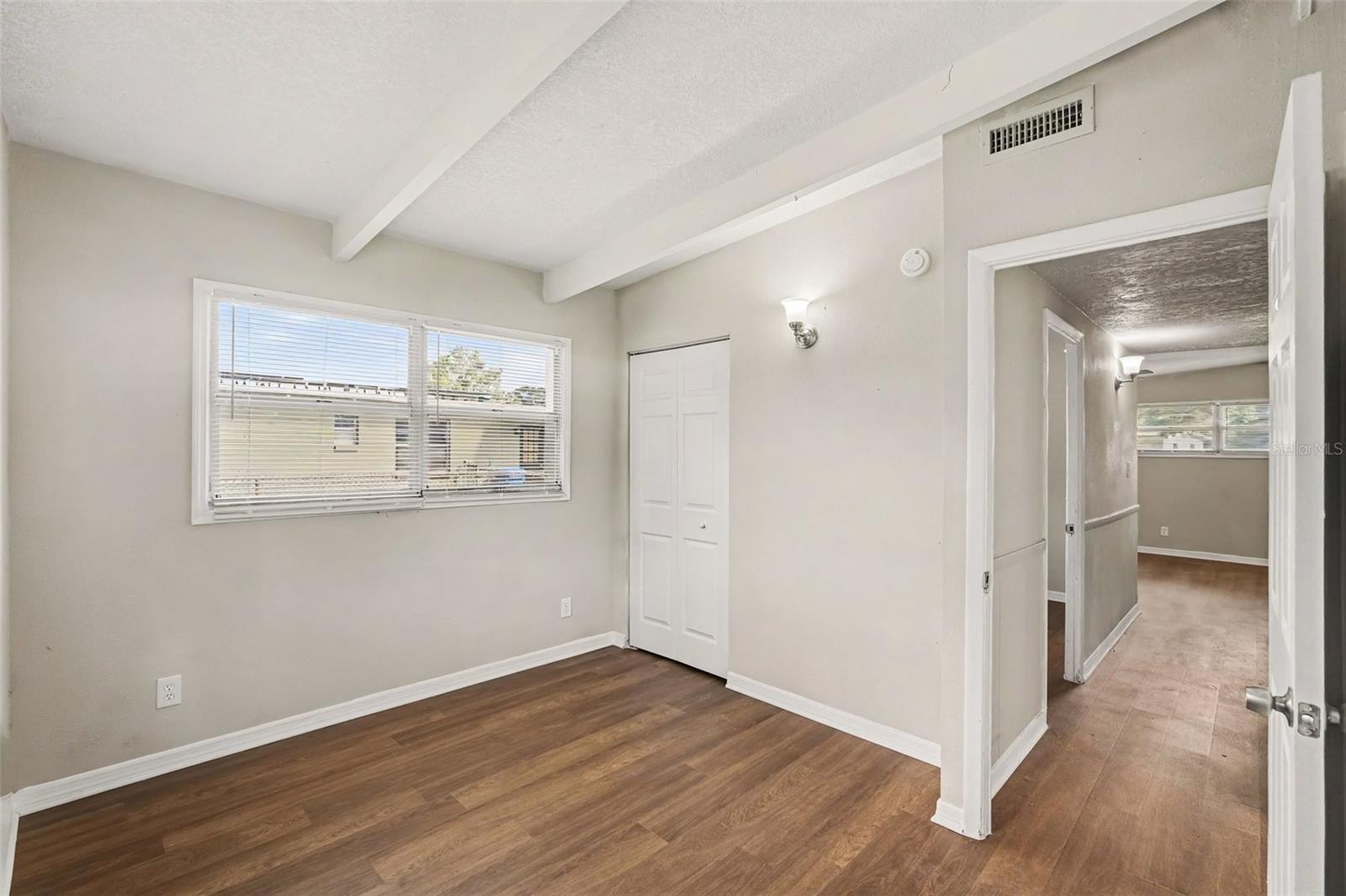 1421 LONGWOOD LOOP — photo 15